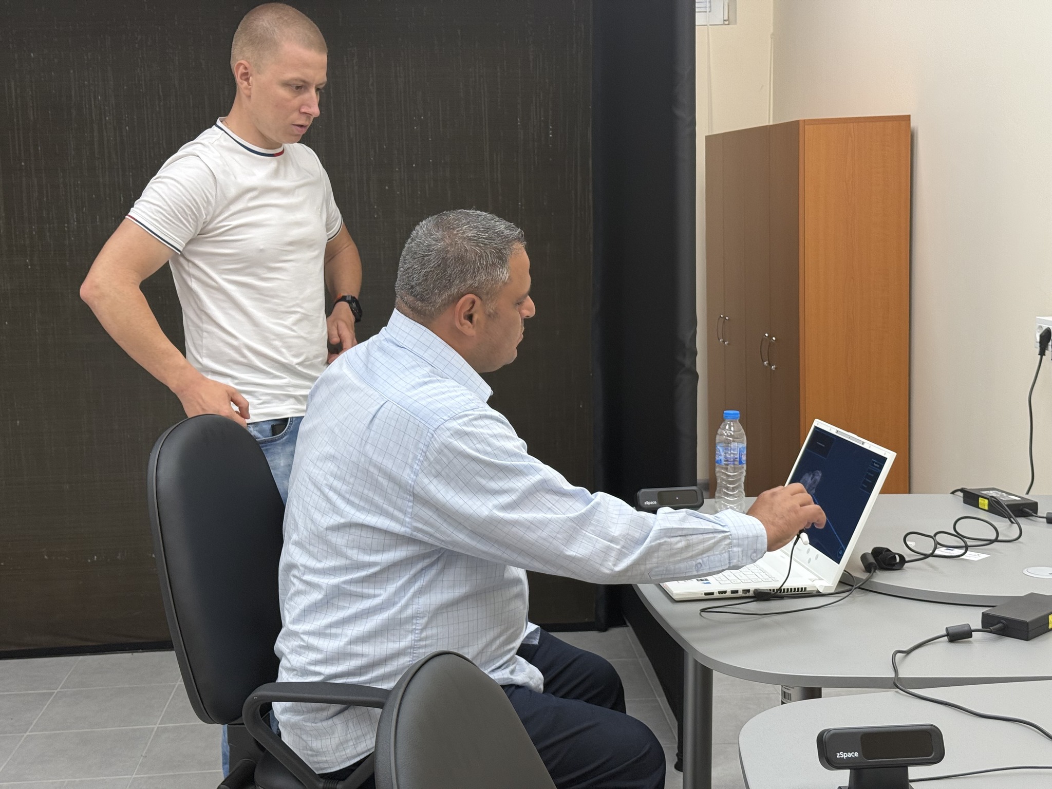 УНИВЕРСИТЕТ ЯРМУК снимка 7